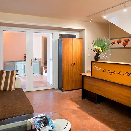 Oda ve Kahvaltı Le Logis Du Mas 3*