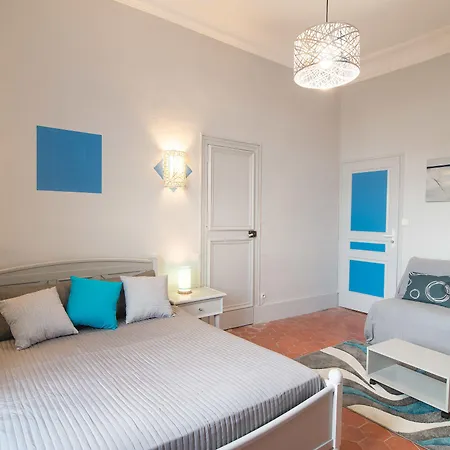 ベッド・アンド・ブレックファスト Le Logis Du Mas