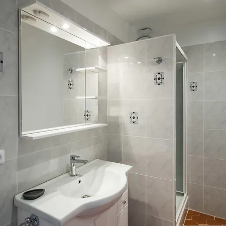 Le Logis Du Mas Bed & Breakfast 3*