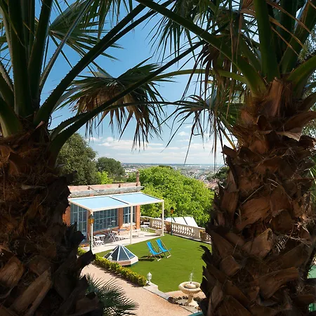 Le Logis Du Mas Bed & Breakfast