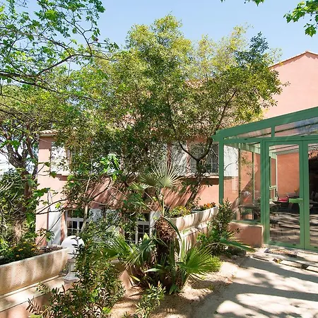 ベッド・アンド・ブレックファスト Le Logis Du Mas