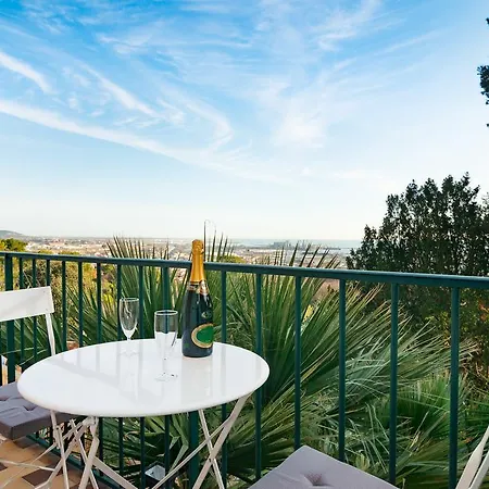 Oda ve Kahvaltı Le Logis Du Mas