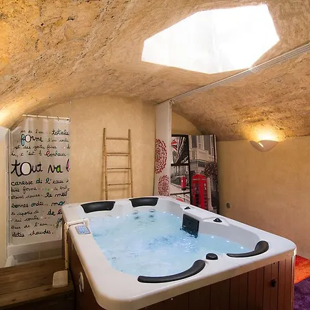 Bed & Breakfast Le Logis Du Mas 3*