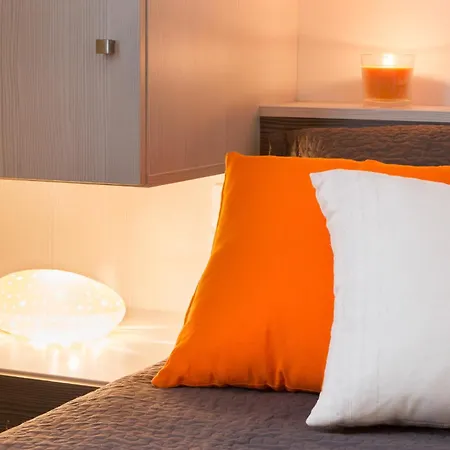 Le Logis Du Mas Bed & Breakfast Sete