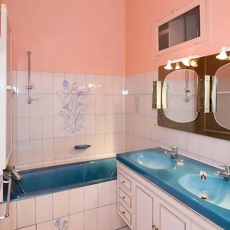 ベッド・アンド・ブレックファスト Le Logis Du Mas